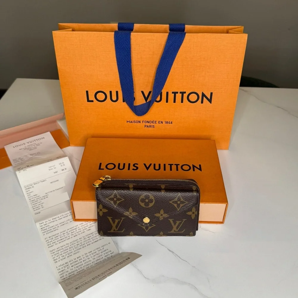 AUTHENTIC Louis Vuitton Card Holder Recto Verso Wallet in Monogram - Picture 4 of 12